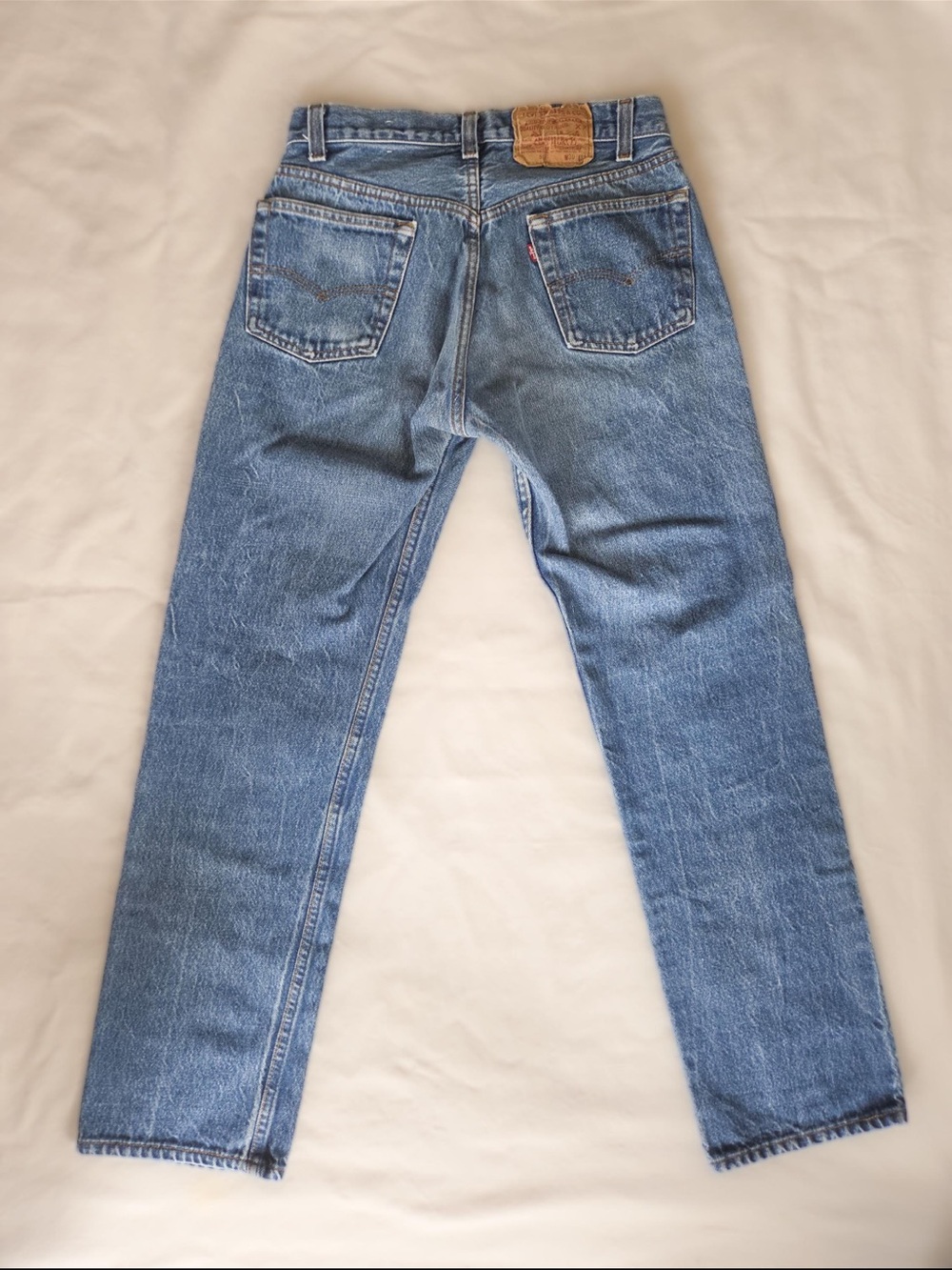 Vintage Levi's 501 30x33 — fits like 28” - Picture 3 of 9